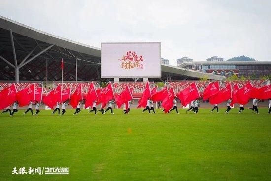 幸运之神从天而降:由于我被开除，大约3个星期后在《我记得妈妈》(IRemembermamma)中得到一个角色，这是我演艺生涯的第份工作。